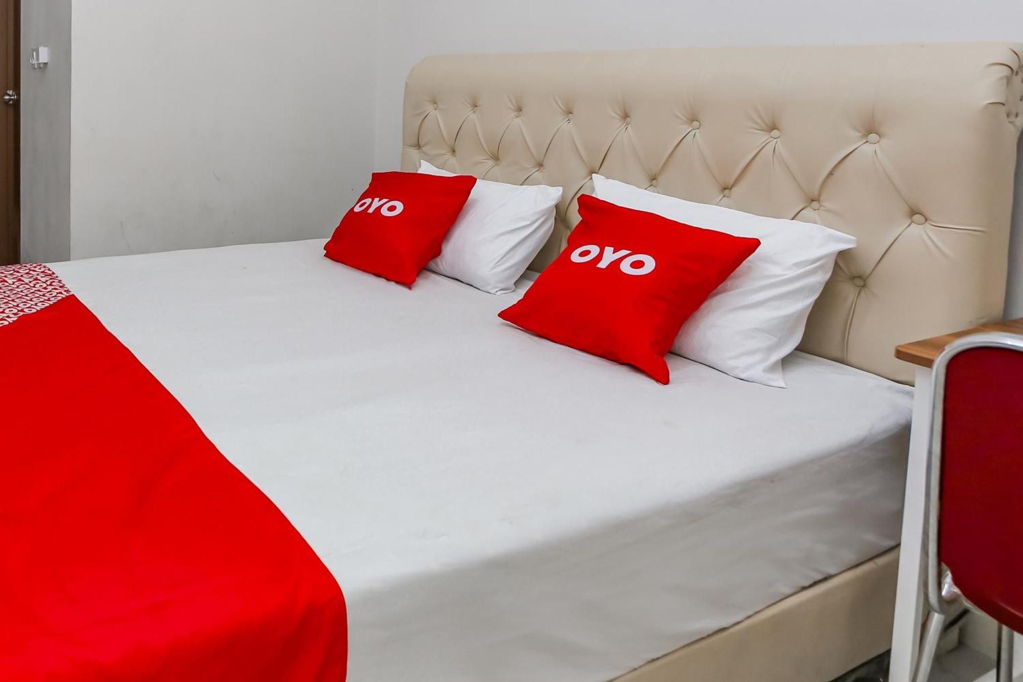 Oyo 94171 Mr Stay Room Bekasi Bagian luar foto